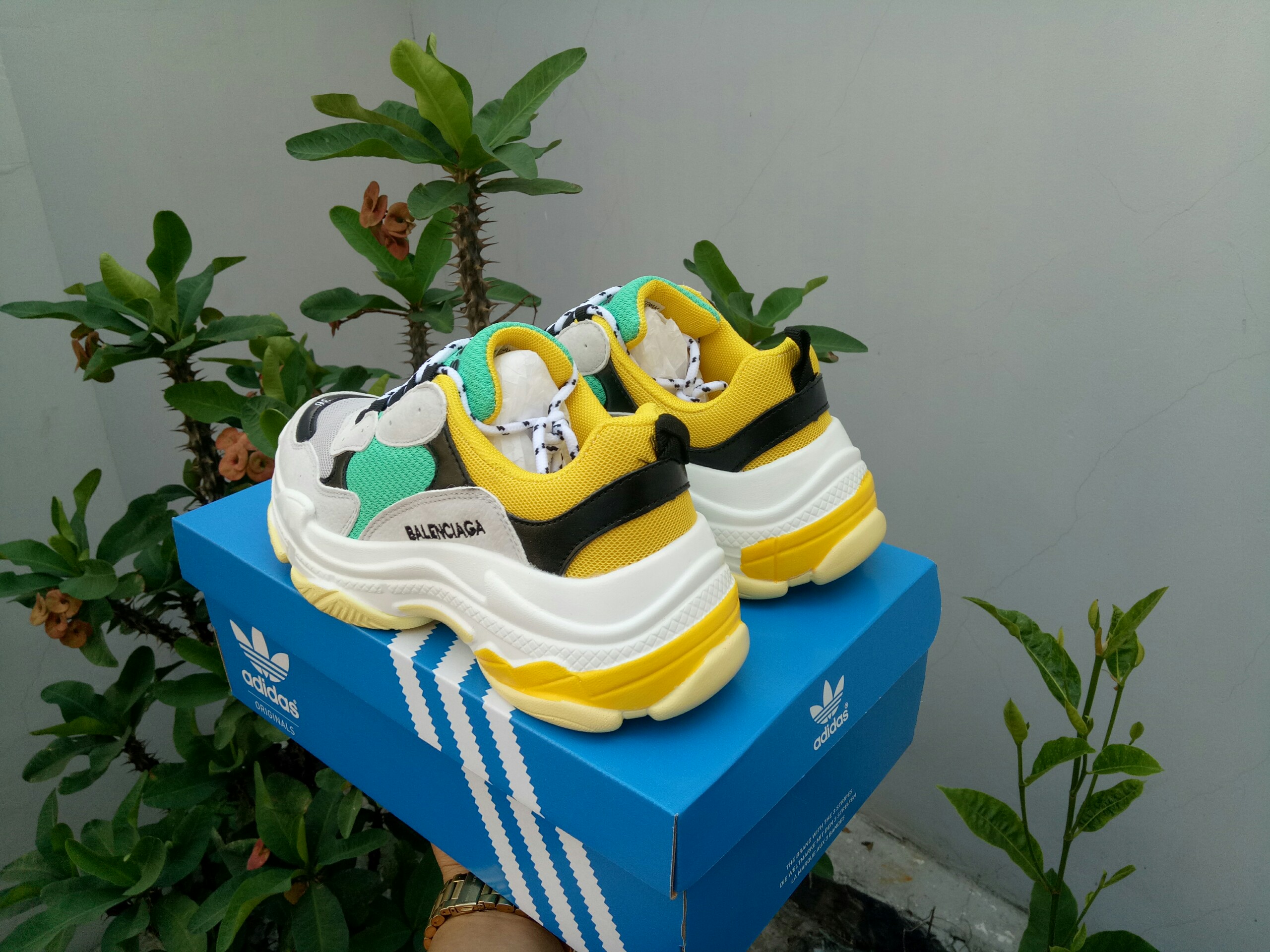 Giày Balenciaga Triple S Trainer Yellow Green Rep 11  Mẫu Giày Hot Nhất  2023  Hanoi Sneaker
