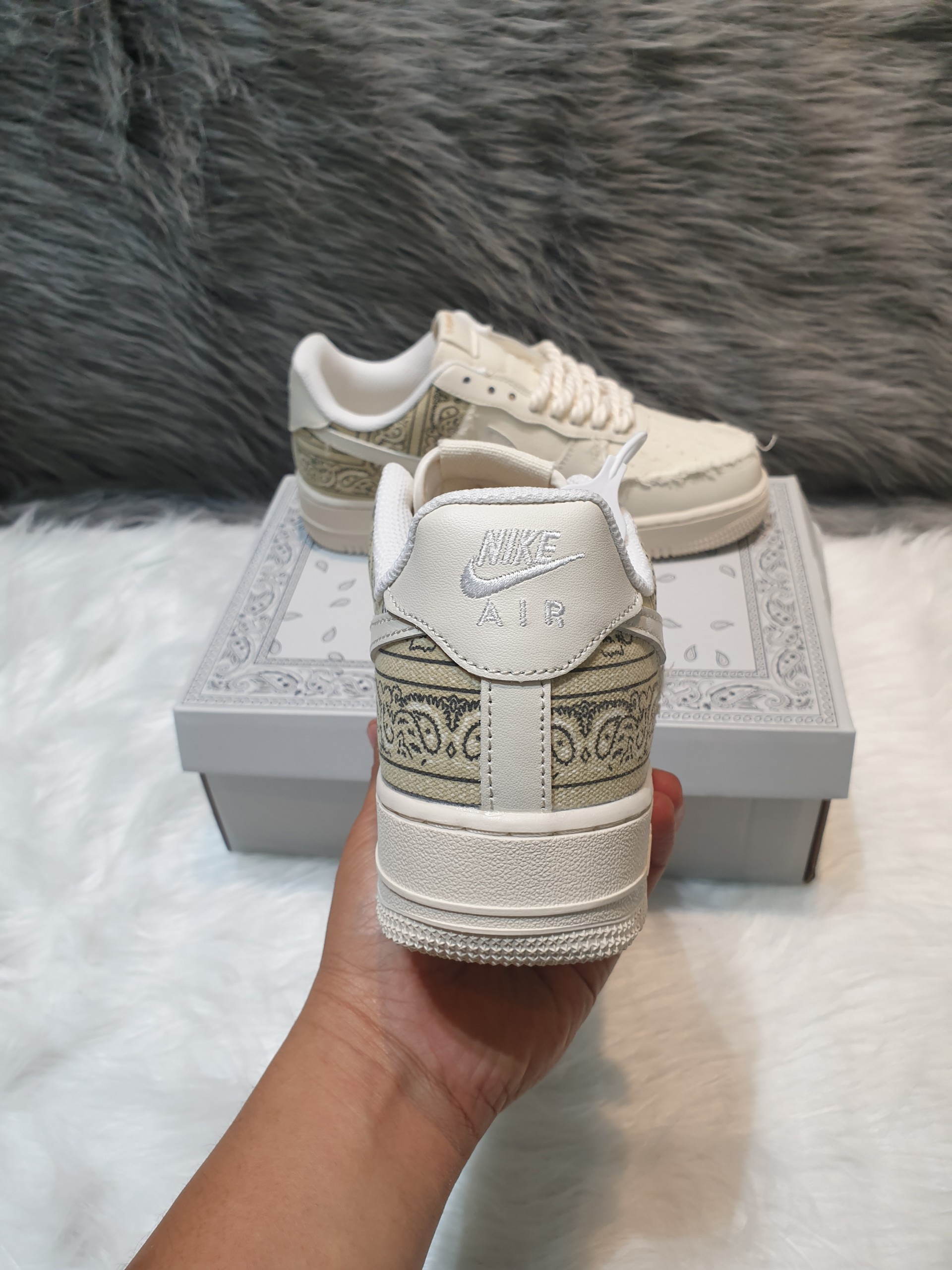 nike af1 day thung 3